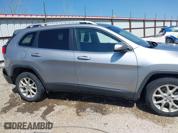 2017 Jeep Cherokee Latitude с VIN 1C4PJLCB7HW661141, выставлен на аукционе IAAI как лот 42035895 с пробегом 126 220 миль миль и . История ставок и продаж доступна на DreamBid. Изображение 13.