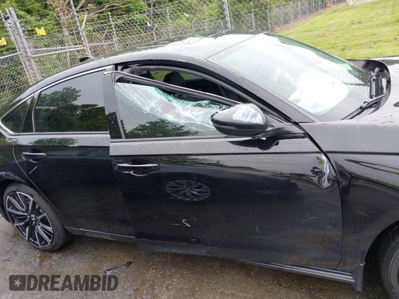 2024 Honda Accord Touring z VIN 1HGCY2F8XRA094072, wystawiony jako IAAI lot #42427587 z przebiegiem 20 206 mil mil oraz . Historia ofert i sprzedaży dostępna na DreamBid. Obrazek 13.