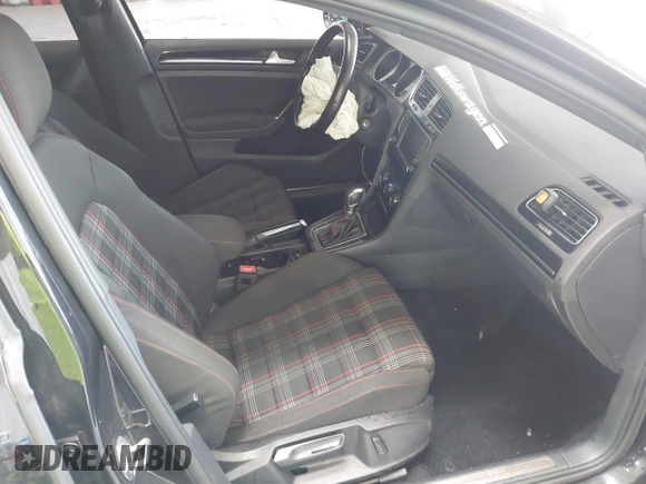 2017 Volkswagen GTI S z VIN 3VW4T7AU6HM061300, wystawiony jako IAAI lot #42235718 z przebiegiem 78 848 mil mil oraz . Historia ofert i sprzedaży dostępna na DreamBid. Obrazek 5.