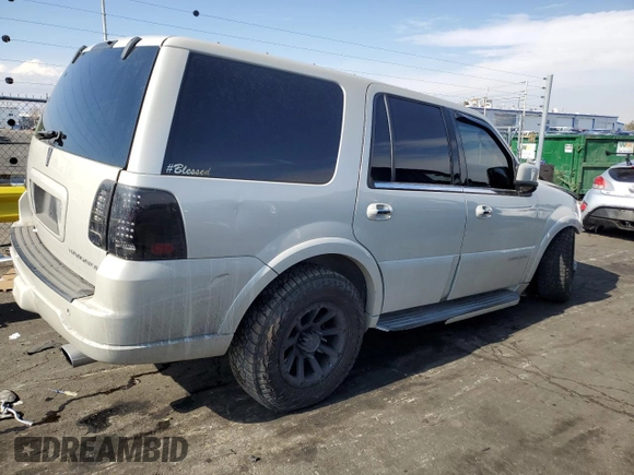 2005 Lincoln Navigator Luxury with VIN 5LMFU28535LJ18925, listed as a Copart auction lot 45752225 with 155,419 mi miles and Salvage Title. Bid and sale history available at carsss.com. Image 3.