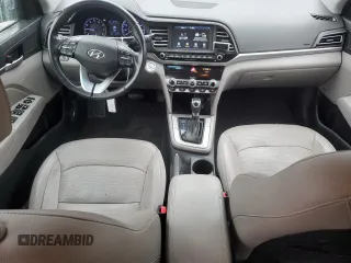 2020 Hyundai Elantra SEL z VIN 5NPD84LFXLH515922, wystawiony jako Copart lot #55400485 z przebiegiem 68 077 mil mil oraz Szkoda całkowita • Salvage title. Historia ofert i sprzedaży dostępna na DreamBid. Obrazek 8.