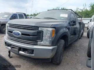 2017 Ford Super Duty F-250 SRW XLT with VIN 1FT7X2A69HEE28463, listed as a IAAI auction lot 41802487 with 1 mi miles. Bid and sale history available at carsss.com. Image 2.