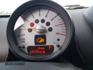 2014 MINI Countryman S z VIN WMWZC5C52EWP38659, wystawiony jako IAAI lot #42229976 z przebiegiem 115 229 mil mil oraz . Historia ofert i sprzedaży dostępna na DreamBid. Obrazek 7.