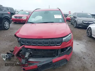 2022 Jeep Compass High Altitude with VIN 3C4NJDCB1NT213153, listed as a IAAI auction lot 41605539 with 36,519 mi miles and . Bid and sale history available at DreamBid. Image 13.