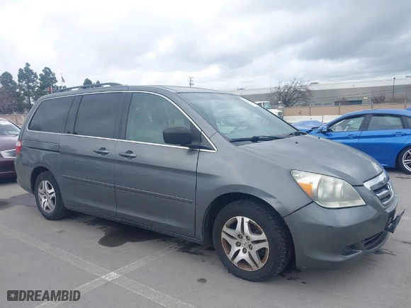 2007 Honda Odyssey EX-L with VIN 5FNRL38717B413493, listed as a IAAI auction lot 41805409 with 194897 miles. Bid and sale history available at carsss.com. Image 1.