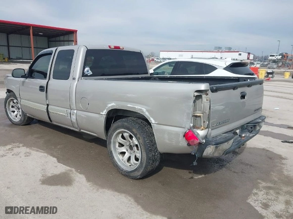2005 Chevrolet Silverado 1500 LS with VIN 1GCEC19V05Z274660, listed as a IAAI auction lot 41624500 with 219,060 mi miles. Bid and sale history available at carsss.com. Image 3.