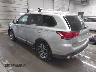 2018 Mitsubishi Outlander ES z VIN JA4AD2A30JZ011486, wystawiony jako IAAI lot #41247304 z przebiegiem 118 248 mil mil oraz . Historia ofert i sprzedaży dostępna na DreamBid. Obrazek 3.
