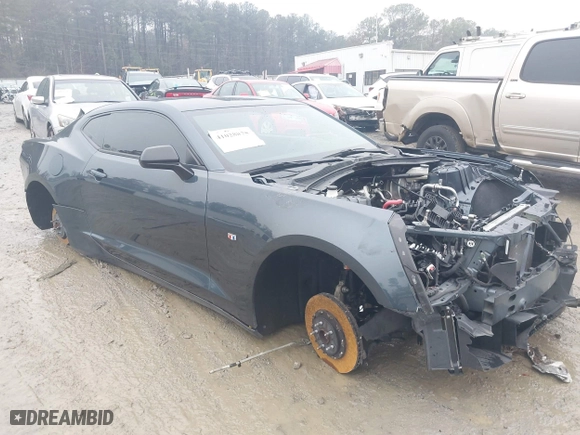 2019 Chevrolet Camaro 1SS with VIN 1G1FE1R79K0112888, listed as a IAAI auction lot 41028075 with 1 mi miles. Bid and sale history available at carsss.com. Image 13.