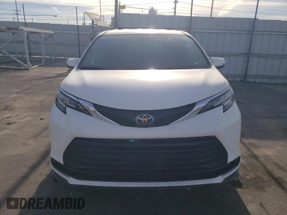 2023 Toyota Sienna LE with VIN 5TDKRKEC8PS160034, listed as a Copart auction lot 83870204 with 0 mi miles and Salvage Title. Bid and sale history available at carsss.com. Image 5.
