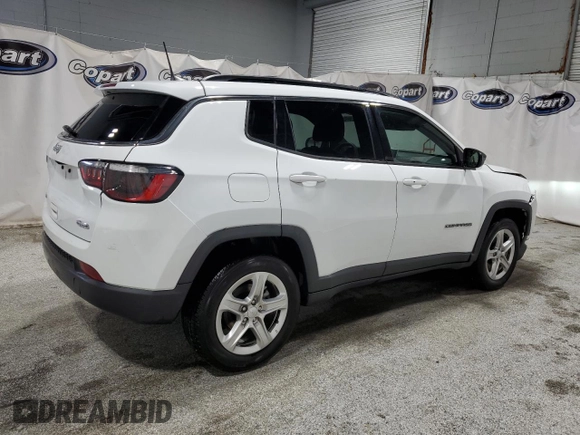 2023 Jeep Compass Latitude with VIN 3C4NJDBN4PT552987, listed as a Copart auction lot 62594125 with 68,241 mi miles and Clean title. Bid and sale history available at DreamBid. Image 3.