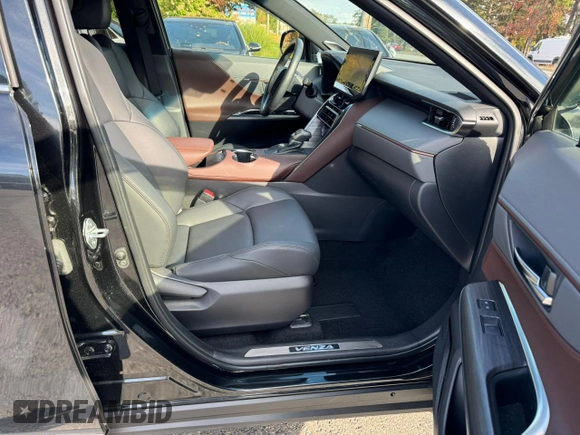 2022 Toyota Venza LE with VIN JTEAAAAH0NJ096592, listed as a Copart auction lot 75189494 with 130,262 mi miles and Clean Title. Bid and sale history available at carsss.com. Image 5.