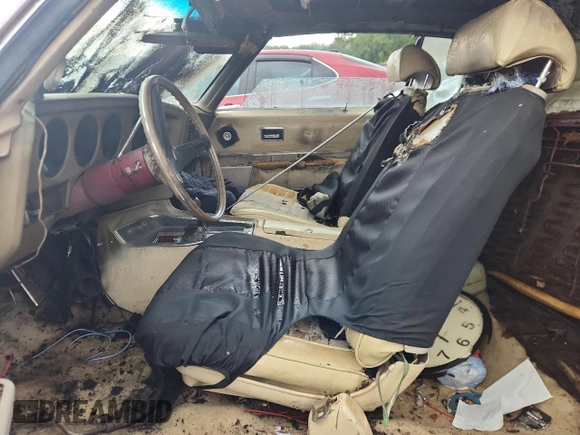 1970 Pontiac Grand Prix with VIN 276570A127638, listed as a Copart auction lot 61613155 with Not provided miles and Salvage title. Bid and sale history available at DreamBid. Image 7.