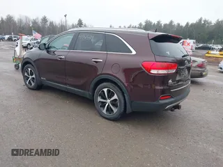 2016 Kia Sorento EX with VIN 5XYPHDA5XGG066424, listed as a IAAI auction lot 41951534 with 147,914 mi miles. Bid and sale history available at carsss.com. Image 3.