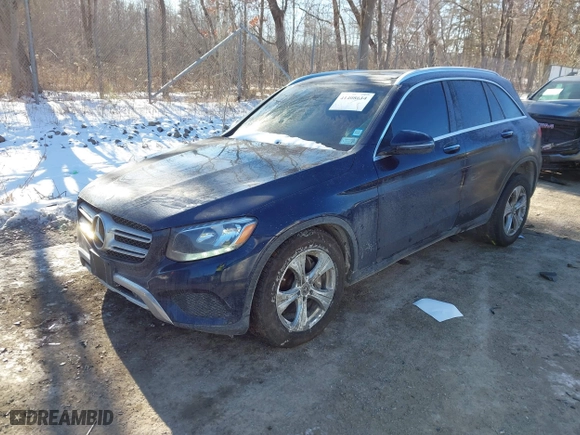 2017 Mercedes-Benz GLC with VIN WDC0G4KB0HF221702, listed as a IAAI auction lot 41408614 with 137,712 mi miles. Bid and sale history available at carsss.com. Image 17.