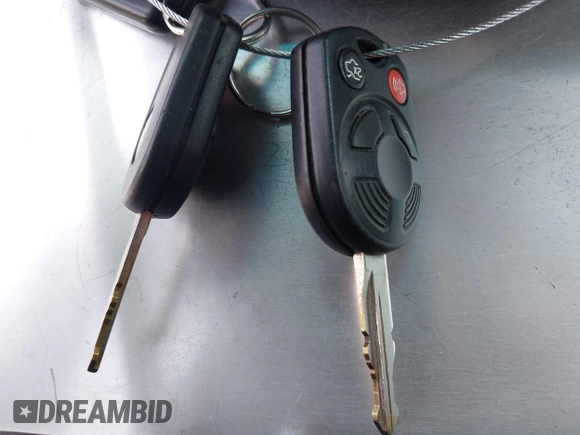 2012 Ford Escape XLT с VIN 1FMCU9DG3CKB84318, выставлен на аукционе IAAI как лот 42705765 с пробегом 171 157 миль миль и . История ставок и продаж доступна на DreamBid. Изображение 11.