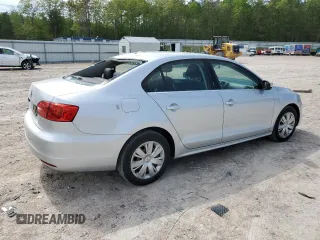 2013 Volkswagen Jetta SE with VIN 3VWDP7AJ7DM355504, listed as a Copart auction lot 54124995 with 79,474 mi miles and Salvage title. Bid and sale history available at DreamBid. Image 3.