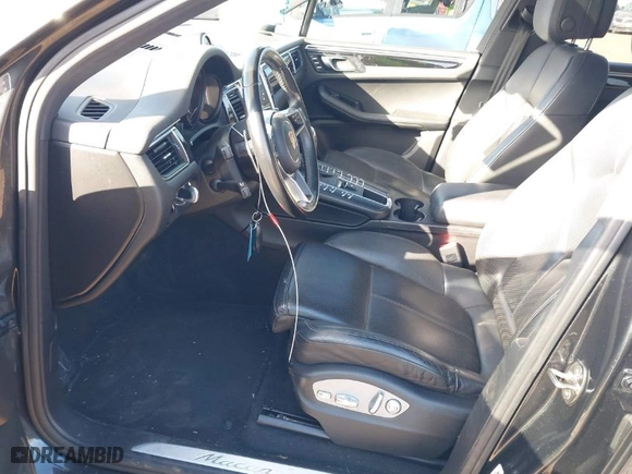 2017 Porsche Macan with VIN WP1AA2A58HLB00394, listed as a IAAI auction lot 41321970 with 54348 miles. Bid and sale history available at carsss.com. Image 5.