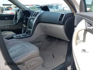 2008 GMC Acadia SLT2 with VIN 1GKER33738J160177, listed as a IAAI auction lot 41491014 with 203,155 mi miles. Bid and sale history available at carsss.com. Image 5.