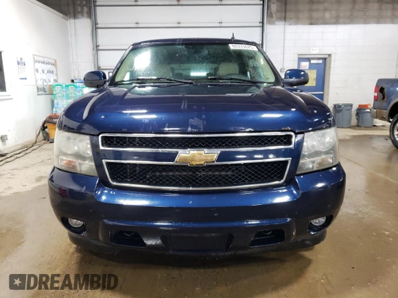 2007 Chevrolet Tahoe LTZ with VIN 1GNFK13047J131157, listed as a Copart auction lot 60333625 with 300,738 mi miles and Clean title. Bid and sale history available at DreamBid. Image 5.