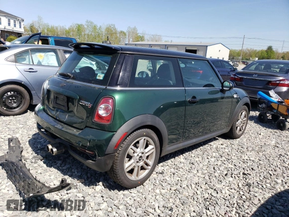 2013 MINI Hardtop S with VIN WMWSV3C52DT477324, listed as a Copart auction lot 55465525 with 66,092 mi miles and Clean Title. Bid and sale history available at DreamBid. Image 3.