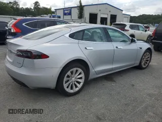 2018 Tesla Model S 75D with VIN 5YJSA1E2XJF254775, listed as a Copart auction lot 59014735 with 81,105 mi miles and Salvage title. Bid and sale history available at DreamBid. Image 3.