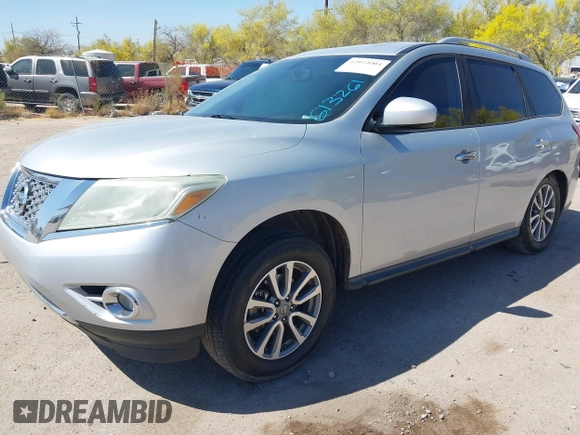 2016 Nissan Pathfinder S with VIN 5N1AR2MN1GC613261, listed as a IAAI auction lot 42024004 with 231,212 mi miles. Bid and sale history available at carsss.com. Image 17.