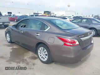 2015 Nissan Altima SV z VIN 1N4AL3AP7FC127544, wystawiony jako IAAI lot #41876358 z przebiegiem 187 503 mil mil oraz . Historia ofert i sprzedaży dostępna na DreamBid. Obrazek 3.