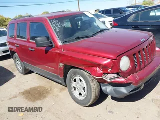 2013 Jeep Patriot Sport z VIN 1C4NJPBA5DD255694, wystawiony jako IAAI lot #42272442 z przebiegiem 208 483 mil mil oraz . Historia ofert i sprzedaży dostępna na DreamBid. Obrazek 1.