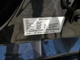 2024 Tesla Model Y z VIN 7SAYGDED7RF050963, wystawiony jako Copart lot #60683895 z przebiegiem 23 100 mil mil oraz Czysty tytuł • Clean title. Historia ofert i sprzedaży dostępna na DreamBid. Obrazek 12.