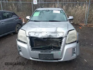 2011 GMC Terrain SLT-1 with VIN 2CTFLUE58B6331811, listed as a IAAI auction lot 41481352 with 133,283 mi miles and . Bid and sale history available at carsss.com. Image 12.