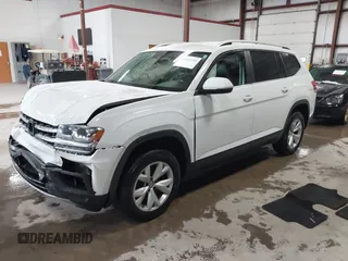 2018 Volkswagen Atlas SE with VIN 1V2KR2CA2JC569381, listed as a IAAI auction lot 41843200 with 87,769 mi miles and . Bid and sale history available at DreamBid. Image 17.