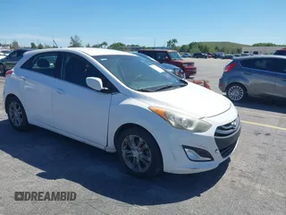 2015 Hyundai Elantra GT with VIN KMHD35LH7FU237685, listed as a IAAI auction lot 41746933 with 221,208 mi miles. Bid and sale history available at carsss.com. Image 1.