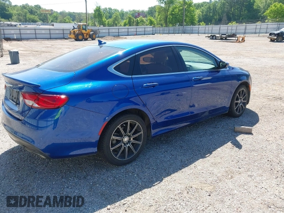 2015 Chrysler 200 C with VIN 1C3CCCCG1FN549043, listed as a IAAI auction lot 41985560 with 178,265 mi miles. Bid and sale history available at carsss.com. Image 4.