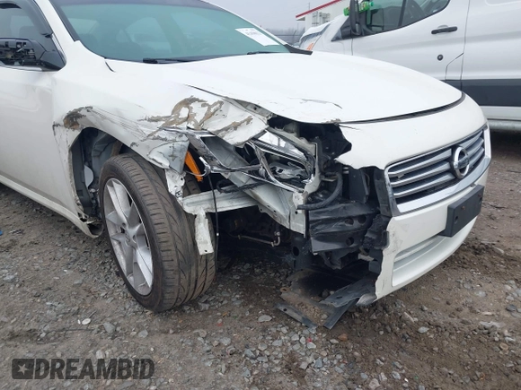 2014 Nissan Maxima S with VIN 1N4AA5AP0EC487139, listed as a IAAI auction lot 41450013 with 144,643 mi miles and . Bid and sale history available at DreamBid. Image 6.