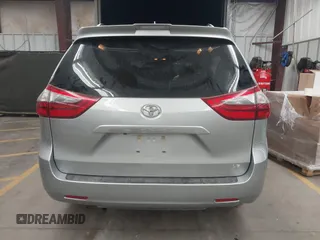2020 Toyota Sienna LE Auto Access Seat with VIN 5TDKZ3DC2LS065051, listed as a IAAI auction lot 41836165 with 99,663 mi miles. Bid and sale history available at carsss.com. Image 17.