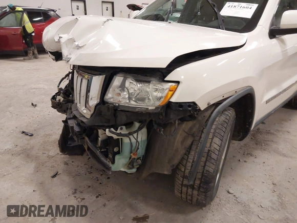 2011 Jeep Grand Cherokee 70th Anniversary with VIN 1J4RR4GG4BC702759, listed as a IAAI auction lot 41871604 with 143,583 mi miles. Bid and sale history available at carsss.com. Image 6.