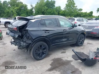 2024 Buick Encore GX Sport Touring z VIN KL4AMESL6RB007771, wystawiony jako IAAI lot #42365080 z przebiegiem 62 311 mil mil oraz . Historia ofert i sprzedaży dostępna na DreamBid. Obrazek 4.