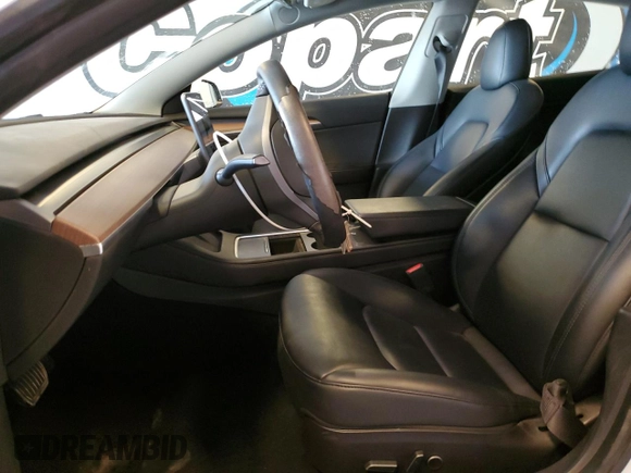 2022 Tesla Model 3 z VIN 5YJ3E1EA1NF371389, wystawiony jako Copart lot #59639665 z przebiegiem 84 719 mil mil oraz Czysty tytuł • Clean title. Historia ofert i sprzedaży dostępna na DreamBid. Obrazek 7.