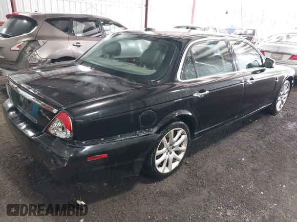2009 Jaguar XJ 8 LWB with VIN SAJWA79B29SH31572, listed as a IAAI auction lot 42138154 with 147,500 mi miles and . Bid and sale history available at DreamBid. Image 6.