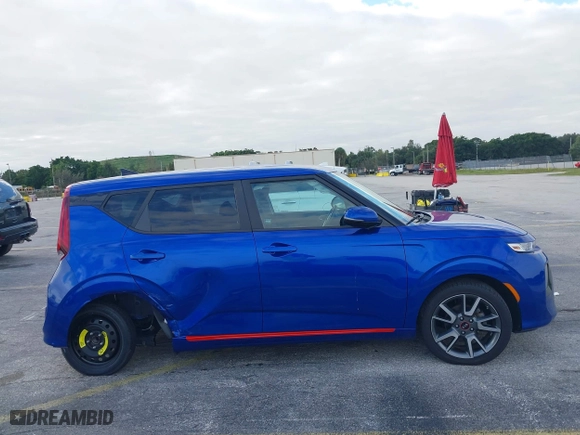 2020 Kia Soul GT-Line with VIN KNDJ63AU4L7084180, listed as a IAAI auction lot 40880083 with 20,927 mi miles. Bid and sale history available at carsss.com. Image 6.