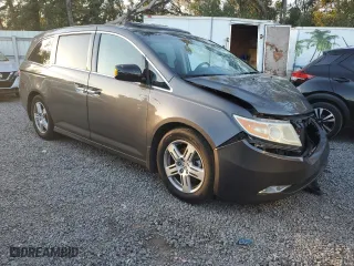 2013 Honda Odyssey Touring with VIN 5FNRL5H99DB046576, listed as a Copart auction lot 84438654 with 0 mi miles and Salvage Title. Bid and sale history available at carsss.com. Image 4.