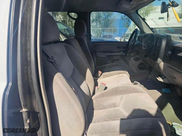 2005 Chevrolet Avalanche LS with VIN 3GNEC12Z55G263450, listed as a Copart auction lot 47901725 with 129,885 mi miles and Clean Title. Bid and sale history available at carsss.com. Image 5.