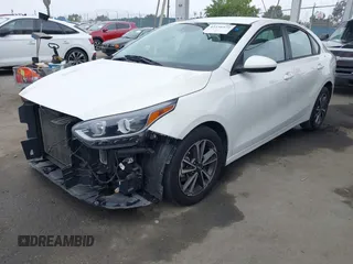 2021 Kia Forte LXS с VIN 3KPF24AD1ME375065, выставлен на аукционе IAAI как лот 42356572 с пробегом 83 025 миль миль и . История ставок и продаж доступна на DreamBid. Изображение 2.