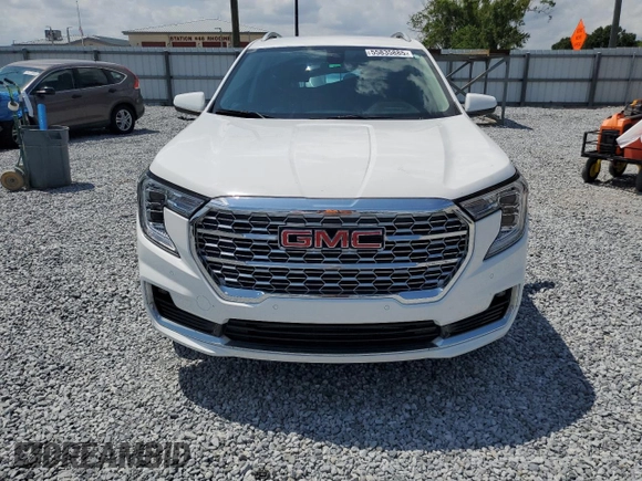 2022 GMC Terrain Denali with VIN 3GKALXEV0NL296872, listed as a Copart auction lot 55835885 with 24,015 mi miles and Salvage title. Bid and sale history available at DreamBid. Image 5.