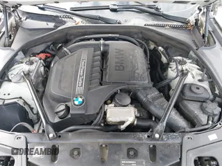 2013 BMW 5 Series 535i xDrive with VIN WBAFU7C51DDU68586, listed as a IAAI auction lot 41939159 with 111,496 mi miles and . Bid and sale history available at carsss.com. Image 10.