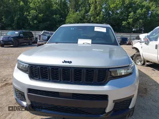 2023 Jeep Grand Cherokee Laredo z VIN 1C4RJKAG9P8865637, wystawiony jako IAAI lot #42682535 z przebiegiem 63 710 mil mil oraz . Historia ofert i sprzedaży dostępna na DreamBid. Obrazek 6.