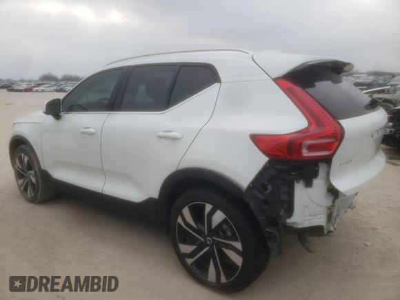 2023 Volvo XC40 Ultimate Bright Theme с VIN YV4L12UA8P2037138, выставлен на аукционе Copart как лот 43760214 с пробегом 6 561 миль миль и . История ставок и продаж доступна на DreamBid. Изображение 2.