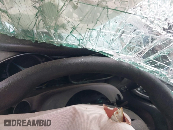 2018 Ford Fiesta SE z VIN 3FADP4BJ3JM135908, wystawiony jako IAAI lot #40003965 z przebiegiem Nie podano mil oraz . Historia ofert i sprzedaży dostępna na DreamBid. Obrazek 7.