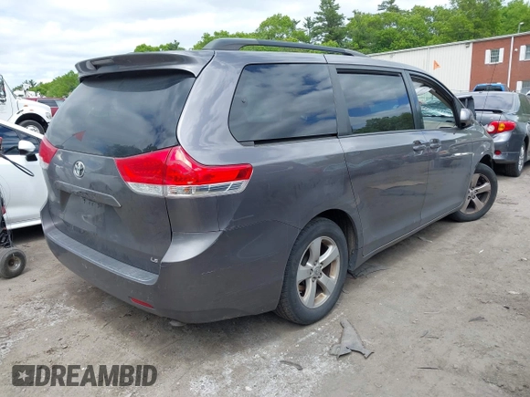 2012 Toyota Sienna LE AAS с VIN 5TDKK3DC5CS265314, выставлен на аукционе IAAI как лот 42270381 с пробегом Не указан миль и . История ставок и продаж доступна на DreamBid. Изображение 4.