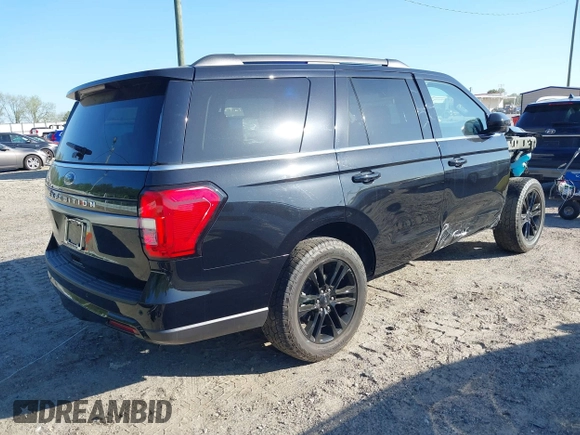 2022 Ford Expedition XLT with VIN 1FMJU1JT7NEA28536, listed as a IAAI auction lot 42062746 with 47,888 mi miles and . Bid and sale history available at DreamBid. Image 4.